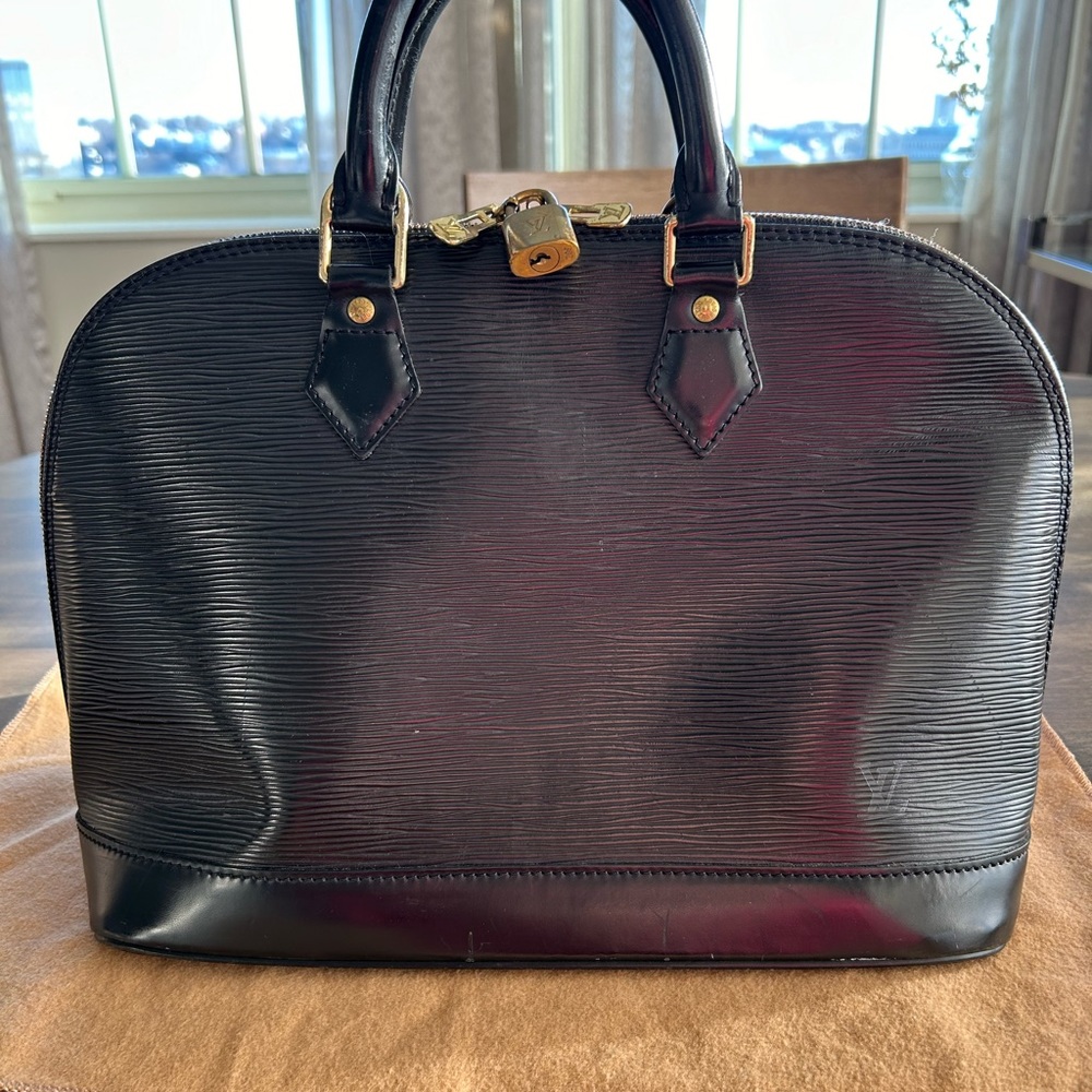 Louis Vuitton Alma Epi Leather Bag - Picture 2 of 12